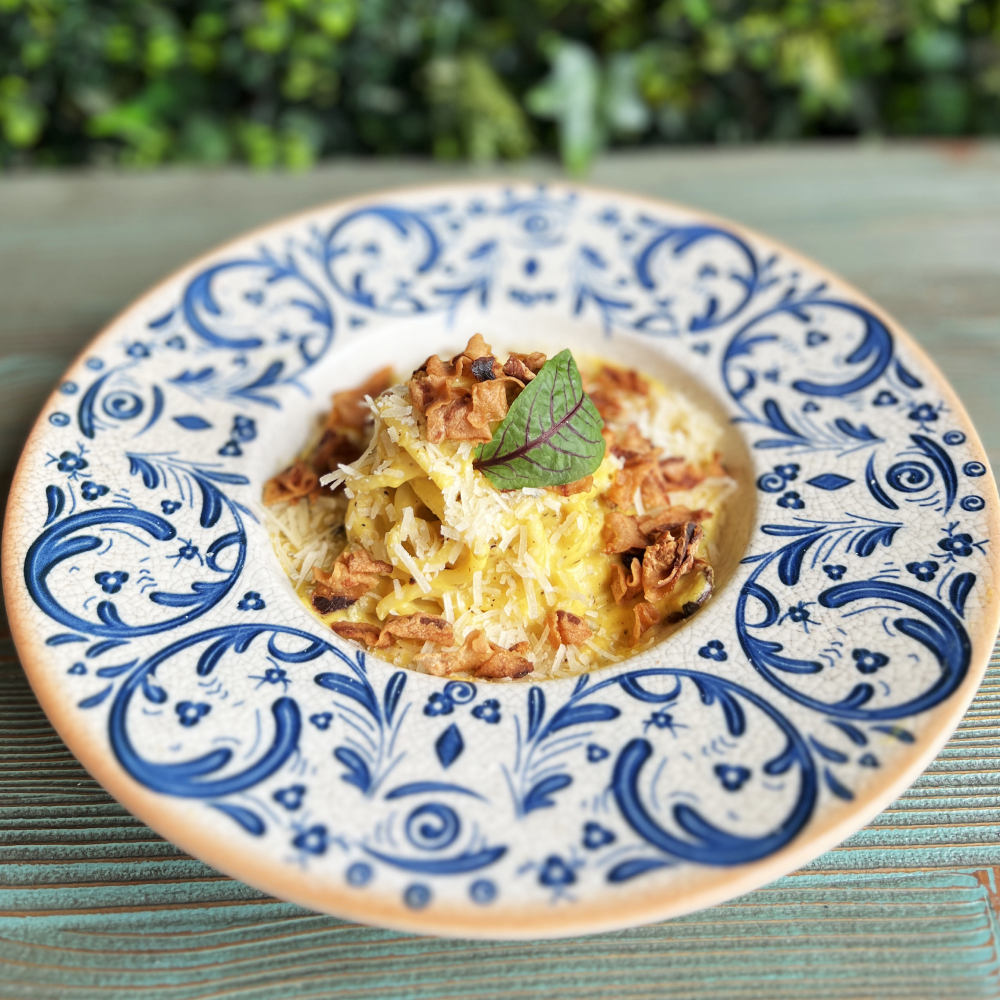 Spaghetti alla carbonara clasice/smantana